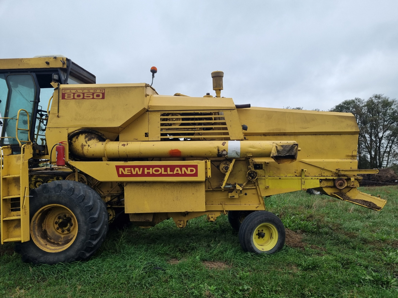 New Holland 8050 - Θεριζοαλωνιστική μηχανή: φωτογραφία 5 New Holland 8050 - Θεριζοαλωνιστική μηχανή: φωτογραφία 5