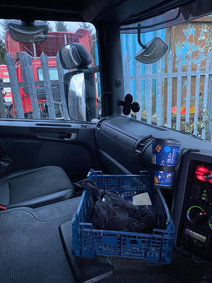 Scania P230 4x2 - Επαγγελματικό αυτοκίνητο κόφα: φωτογραφία 5 Scania P230 4x2 - Επαγγελματικό αυτοκίνητο κόφα: φωτογραφία 5