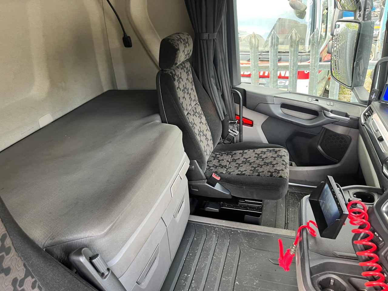 Scania R450 - Τράκτορας: φωτογραφία 4 Scania R450 - Τράκτορας: φωτογραφία 4