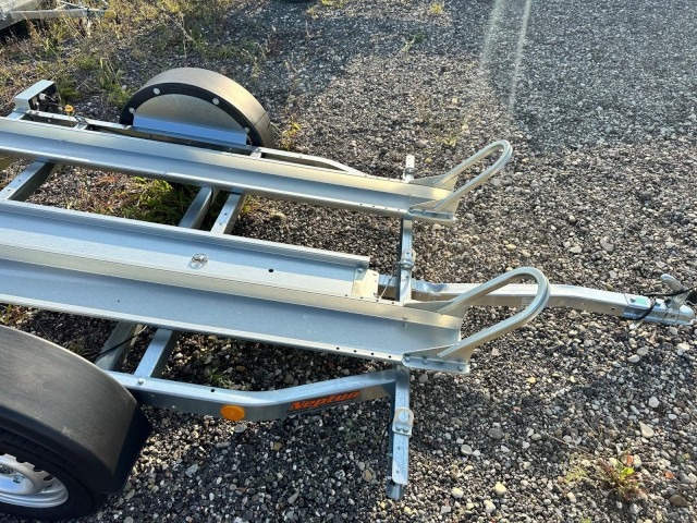 Neptun Motorradanhänger GN064, N6-220 pm2, 100 km/h 0,75 t. 2250 x 1300 x 31 mm - Τρέιλερ μοτοσυκλετών: φωτογραφία 2 Neptun Motorradanhänger GN064, N6-220 pm2, 100 km/h 0,75 t. 2250 x 1300 x 31 mm - Τρέιλερ μοτοσυκλετών: φωτογραφία 2