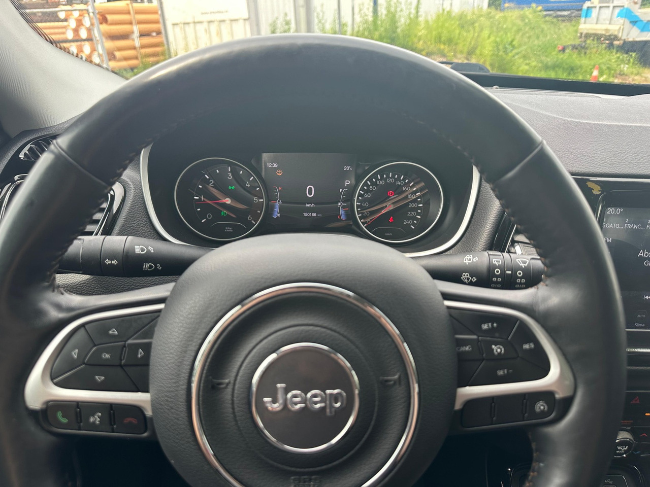 JEEP - SUV: φωτογραφία 4 JEEP - SUV: φωτογραφία 4