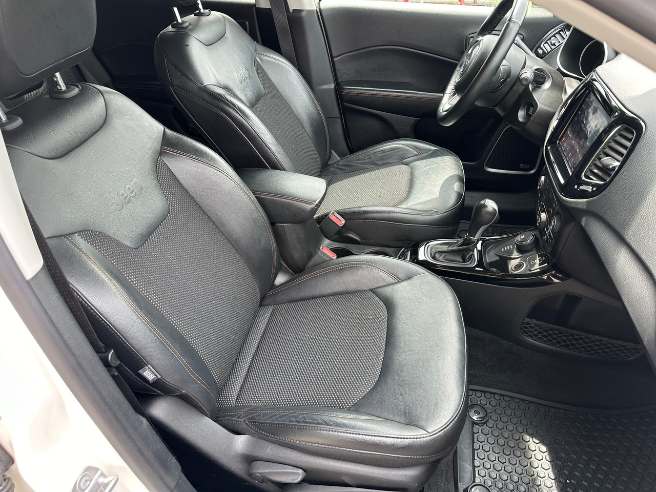 JEEP - SUV: φωτογραφία 5 JEEP - SUV: φωτογραφία 5