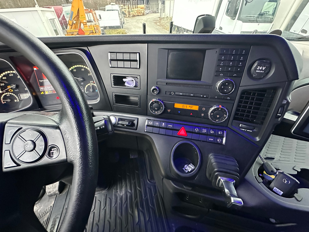 MERCEDES-BENZ Actros 18.45 4x2 - Τράκτορας: φωτογραφία 4 MERCEDES-BENZ Actros 18.45 4x2 - Τράκτορας: φωτογραφία 4