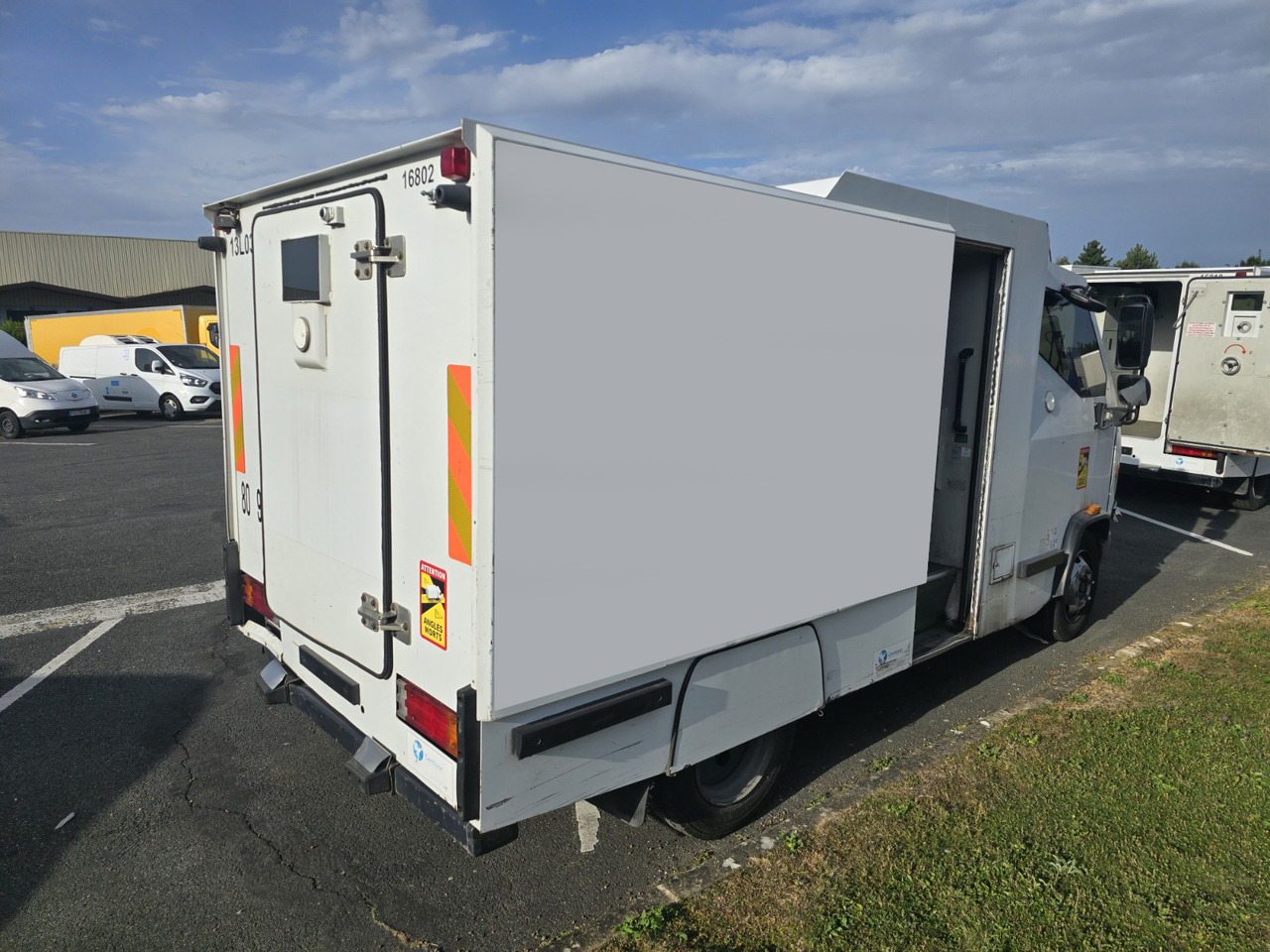 Mercedes Vario 816 - Οχήματα μεταφοράς χρημάτων: φωτογραφία 3 Mercedes Vario 816 - Οχήματα μεταφοράς χρημάτων: φωτογραφία 3
