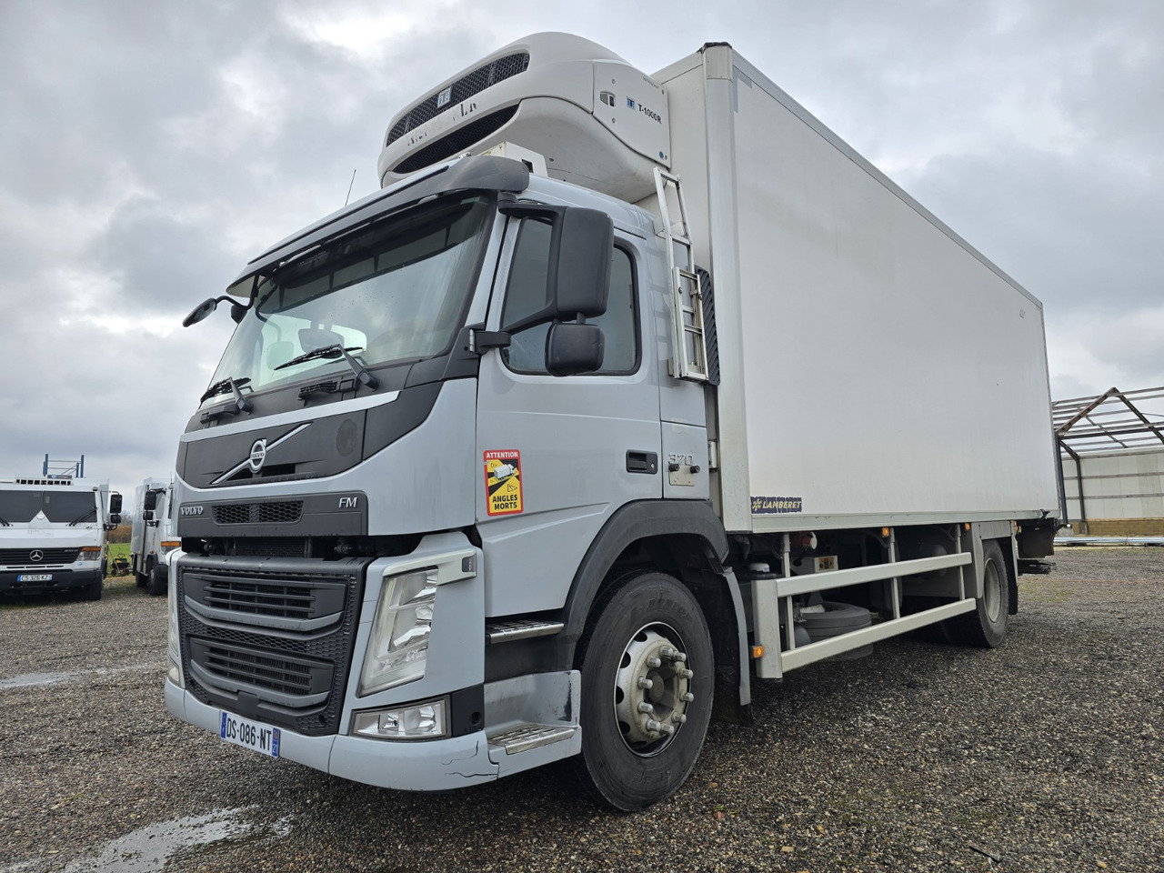 VOLVO FM 370 - ThermoKing - meat Rail - Φορτηγό ψυγείο: φωτογραφία 1 VOLVO FM 370 - ThermoKing - meat Rail - Φορτηγό ψυγείο: φωτογραφία 1