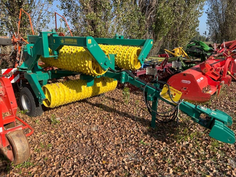 Agromerkur Cambridge 5.4 - Φρεζοσβαρνα: φωτογραφία 2 Agromerkur Cambridge 5.4 - Φρεζοσβαρνα: φωτογραφία 2