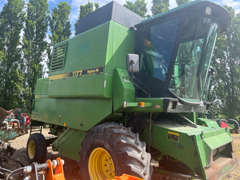 John Deere 1177 - Θεριζοαλωνιστική μηχανή: φωτογραφία 3 John Deere 1177 - Θεριζοαλωνιστική μηχανή: φωτογραφία 3