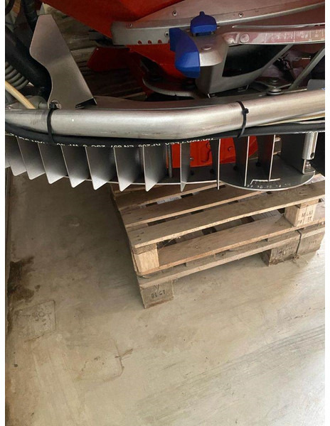 Kuhn Axis 40.1 W - Λιπασματοδιανομέας: φωτογραφία 3 Kuhn Axis 40.1 W - Λιπασματοδιανομέας: φωτογραφία 3