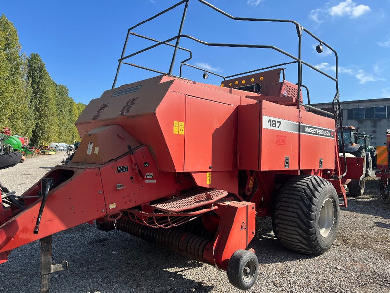 Massey Ferguson 187 - Χορτοδετική μηχανή τετράγωνες μπάλες: φωτογραφία 1 Massey Ferguson 187 - Χορτοδετική μηχανή τετράγωνες μπάλες: φωτογραφία 1