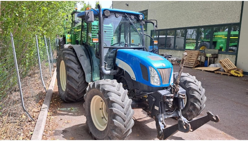 New Holland TN 95 D A - Τρακτέρ: φωτογραφία 1 New Holland TN 95 D A - Τρακτέρ: φωτογραφία 1