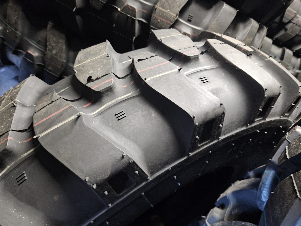 Armour TI300 10.00-20 - Ελαστικό για Τροχοφόρος εκσκαφέας: φωτογραφία 5 Armour TI300 10.00-20 - Ελαστικό για Τροχοφόρος εκσκαφέας: φωτογραφία 5