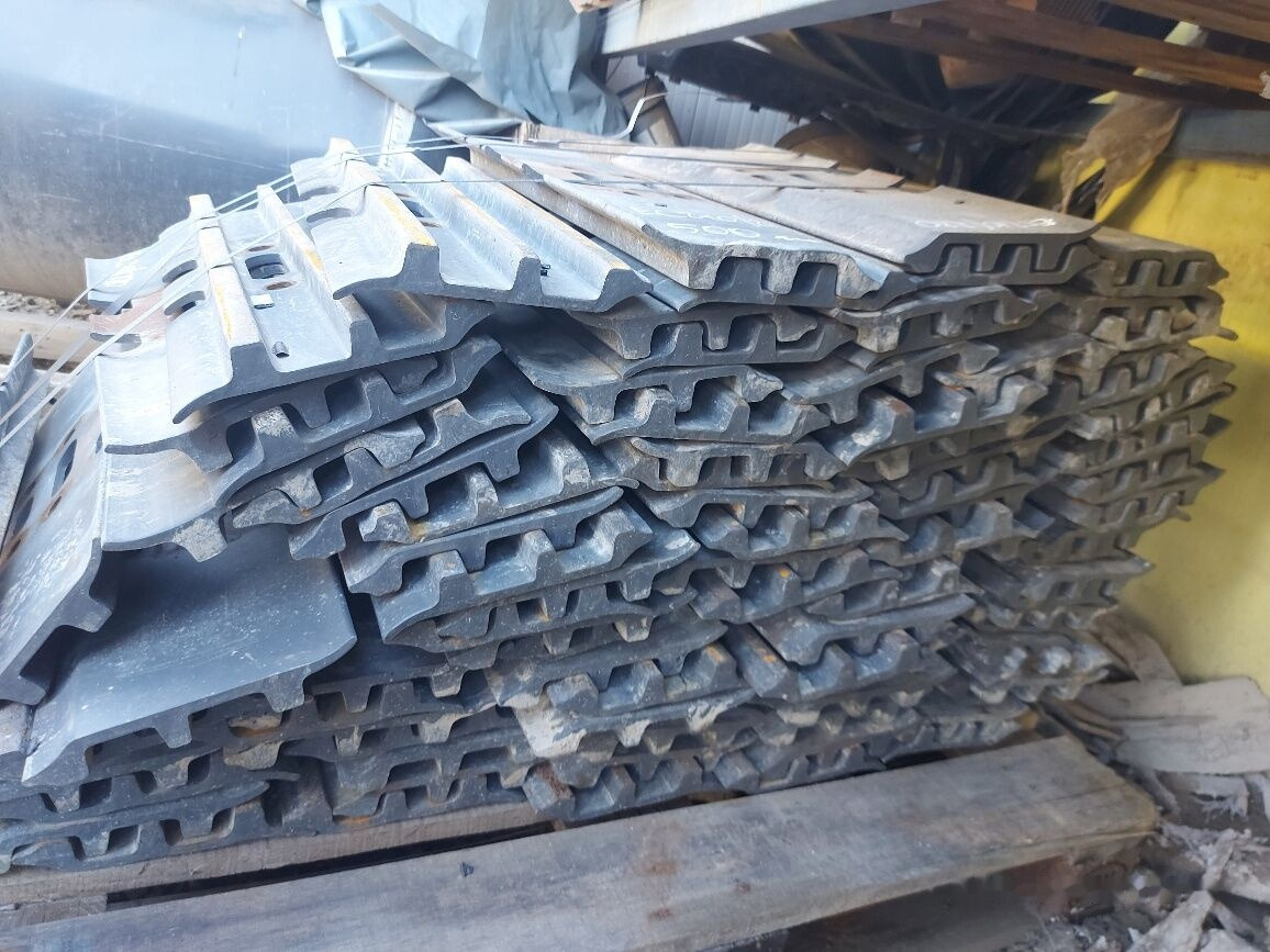 Grouser pads 600 mm Daewoo-Doosan DX225 NLC, Daewoo-Doosan Solar 220, Daewoo-Doosan Solar 225, Hitachi ZX180 LC, Hitachi ZX240, Hyundai HX180 HIGH WALKER, Komatsu PC150 LC, Komatsu PC160, Komatsu PC - Ερπύστρια για Εκσκαφέας: φωτογραφία 1 Grouser pads 600 mm Daewoo-Doosan DX225 NLC, Daewoo-Doosan Solar 220, Daewoo-Doosan Solar 225, Hitachi ZX180 LC, Hitachi ZX240, Hyundai HX180 HIGH WALKER, Komatsu PC150 LC, Komatsu PC160, Komatsu PC - Ερπύστρια για Εκσκαφέας: φωτογραφία 1
