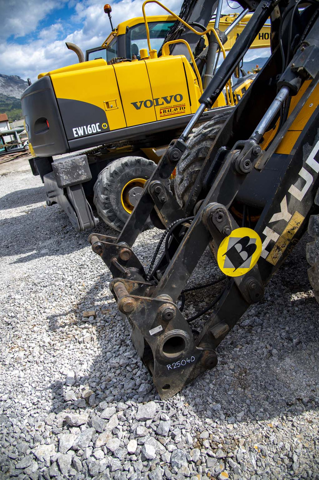 Ελαστιχοφόρος φορτωτής HYUNDAI HL740TM-7 for parts: φωτογραφία 15