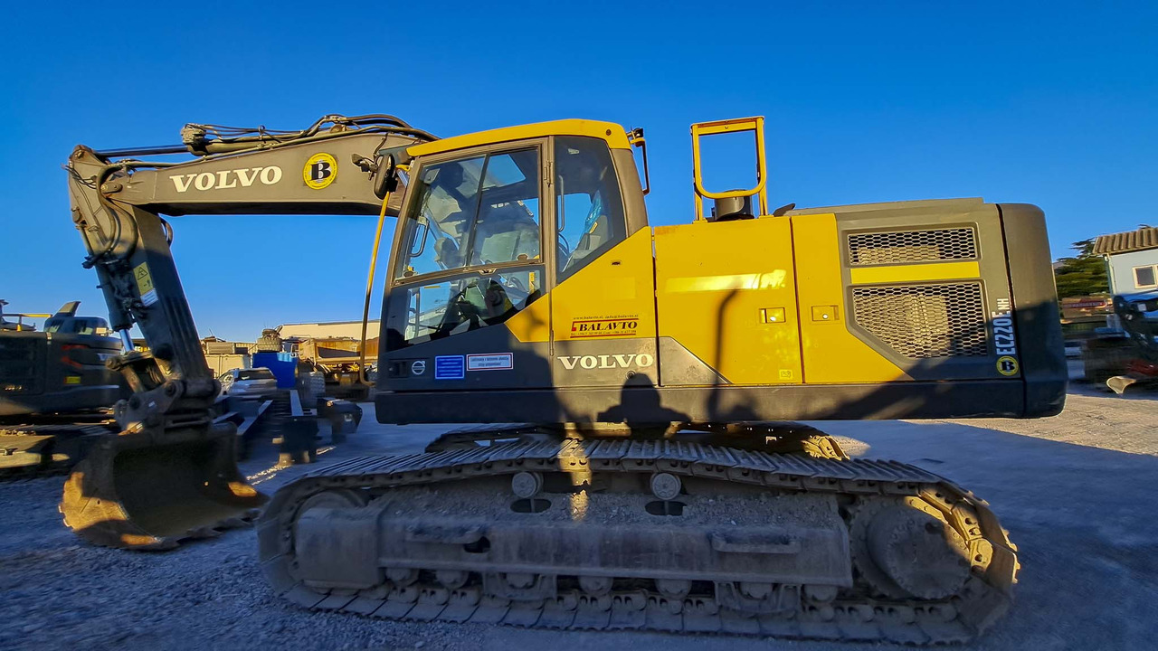 VOLVO EC220ENH - Ερπυστριοφόρος εκσκαφέας: φωτογραφία 1 VOLVO EC220ENH - Ερπυστριοφόρος εκσκαφέας: φωτογραφία 1