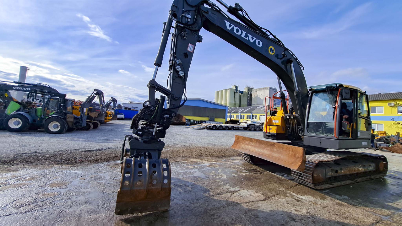 VOLVO ECR235EL - Ερπυστριοφόρος εκσκαφέας: φωτογραφία 1 VOLVO ECR235EL - Ερπυστριοφόρος εκσκαφέας: φωτογραφία 1