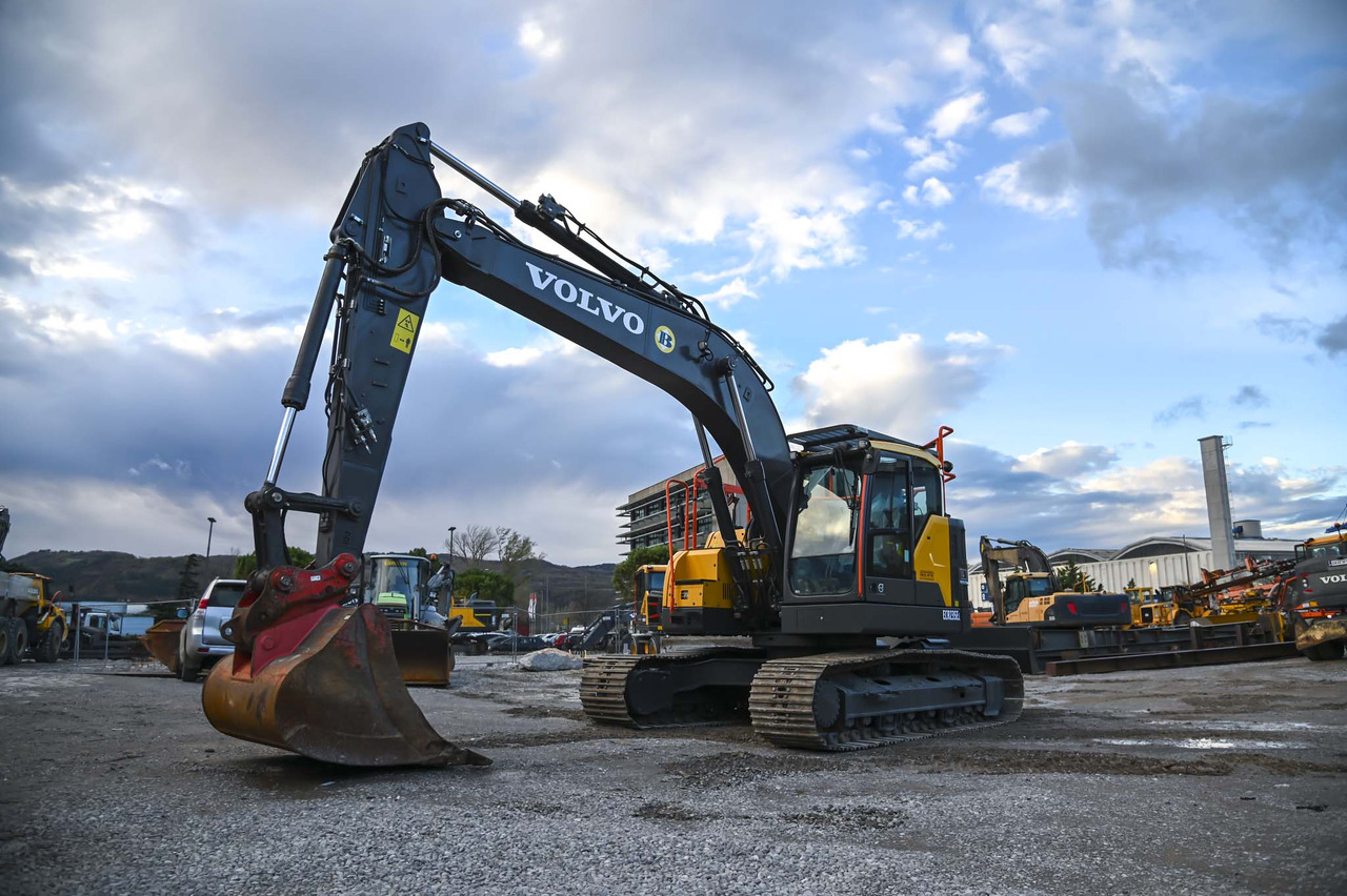 VOLVO ECR235EL - Ερπυστριοφόρος εκσκαφέας: φωτογραφία 1 VOLVO ECR235EL - Ερπυστριοφόρος εκσκαφέας: φωτογραφία 1