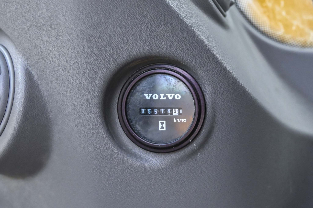 Ερπυστριοφόρος εκσκαφέας VOLVO ECR355ENL: φωτογραφία 44