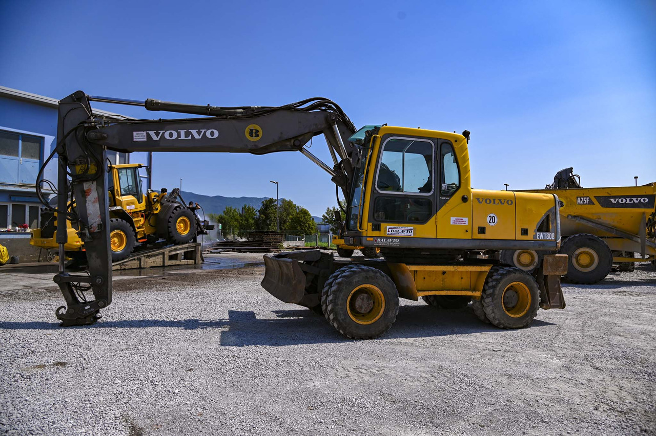 VOLVO EW180B - Τροχοφόρος εκσκαφέας: φωτογραφία 2 VOLVO EW180B - Τροχοφόρος εκσκαφέας: φωτογραφία 2