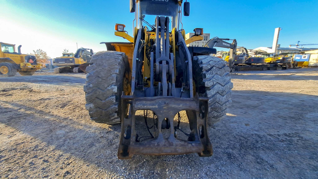 Volvo L120E - Ελαστιχοφόρος φορτωτής: φωτογραφία 2 Volvo L120E - Ελαστιχοφόρος φορτωτής: φωτογραφία 2