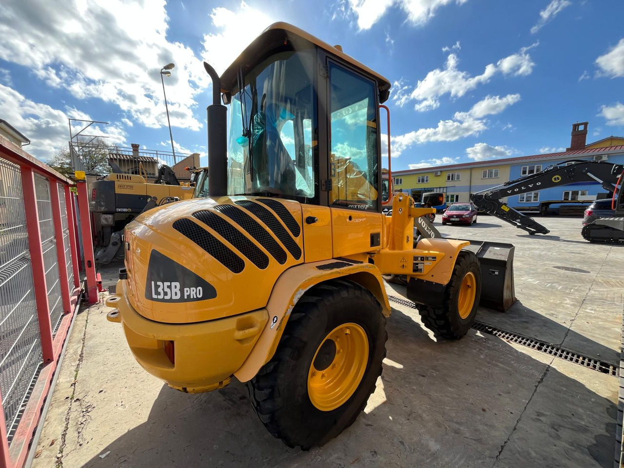 Volvo L35B - Ελαστιχοφόρος φορτωτής: φωτογραφία 4 Volvo L35B - Ελαστιχοφόρος φορτωτής: φωτογραφία 4