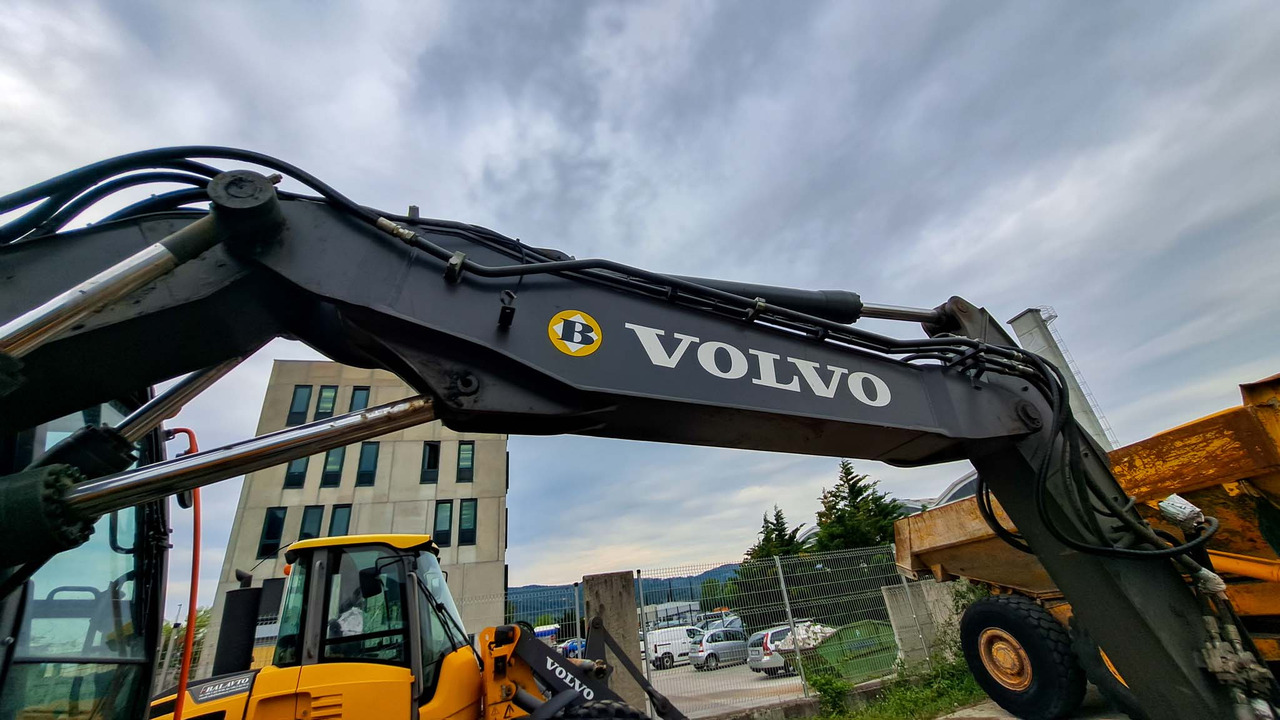Volvo boom arm 14693314 Volvo EWR150E - Μπούμα για Εκσκαφέας: φωτογραφία 1 Volvo boom arm 14693314 Volvo EWR150E - Μπούμα για Εκσκαφέας: φωτογραφία 1
