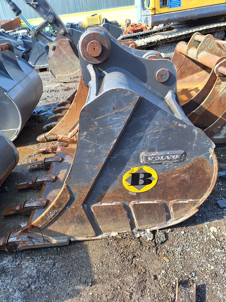 Volvo digging bucket 1100 mm - Κουβάς για εκσκαφέα: φωτογραφία 1 Volvo digging bucket 1100 mm - Κουβάς για εκσκαφέα: φωτογραφία 1