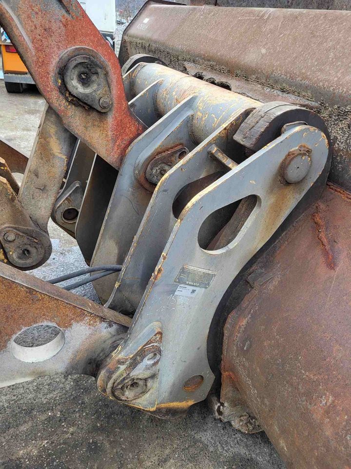 Volvo quick coupler - Ταχυσύνδεσμος για Φορτωτής: φωτογραφία 2 Volvo quick coupler - Ταχυσύνδεσμος για Φορτωτής: φωτογραφία 2