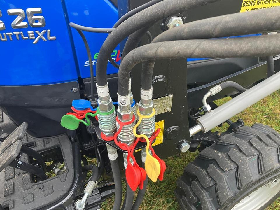 Kleintraktor Solis S26 Shuttle XL mit Frontlader - Μικρό τρακτέρ: φωτογραφία 4 Kleintraktor Solis S26 Shuttle XL mit Frontlader - Μικρό τρακτέρ: φωτογραφία 4