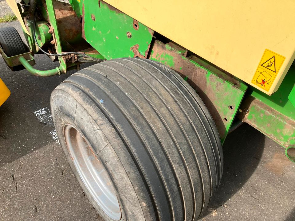 Krone Rundballenpresse VP 1500 MC Schneidwerk Netzbindung - Χορτοδετική μηχανή στρόγγυλης μπάλας: φωτογραφία 3 Krone Rundballenpresse VP 1500 MC Schneidwerk Netzbindung - Χορτοδετική μηχανή στρόγγυλης μπάλας: φωτογραφία 3