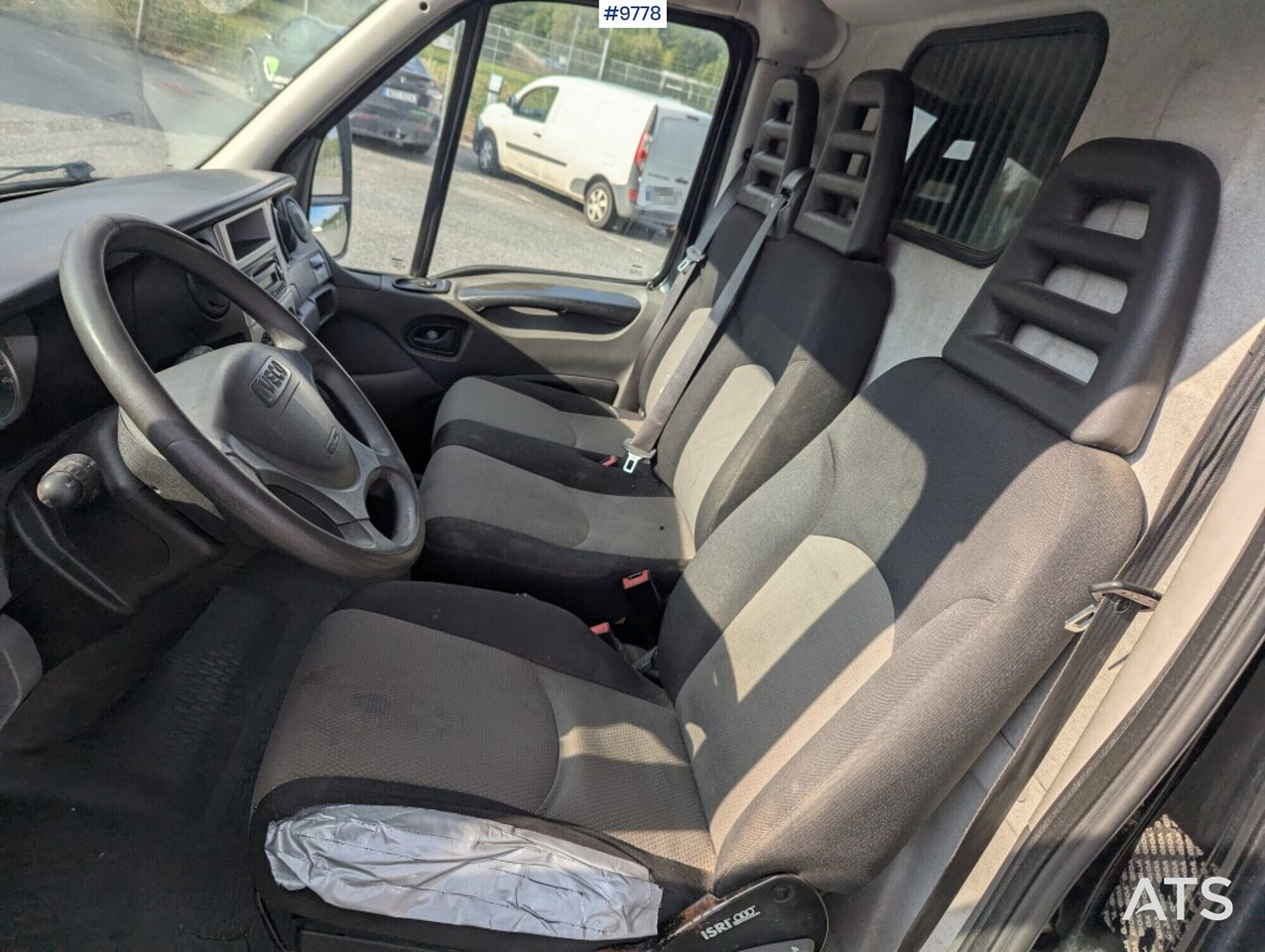 Box Truck Iveco Daily 29L12A V-300 - Βαν: φωτογραφία 5 Box Truck Iveco Daily 29L12A V-300 - Βαν: φωτογραφία 5