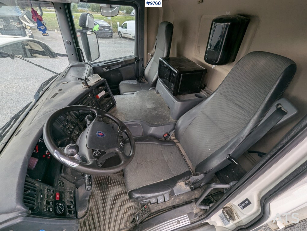 Box Truck Scania P280 4X2 with tail lift - Φορτηγό κόφα: φωτογραφία 5 Box Truck Scania P280 4X2 with tail lift - Φορτηγό κόφα: φωτογραφία 5