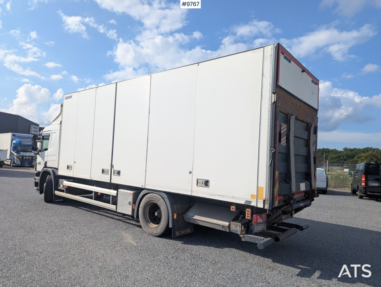 Box Truck Scania P320 4X2 with tail lift - Φορτηγό κόφα: φωτογραφία 3 Box Truck Scania P320 4X2 with tail lift - Φορτηγό κόφα: φωτογραφία 3