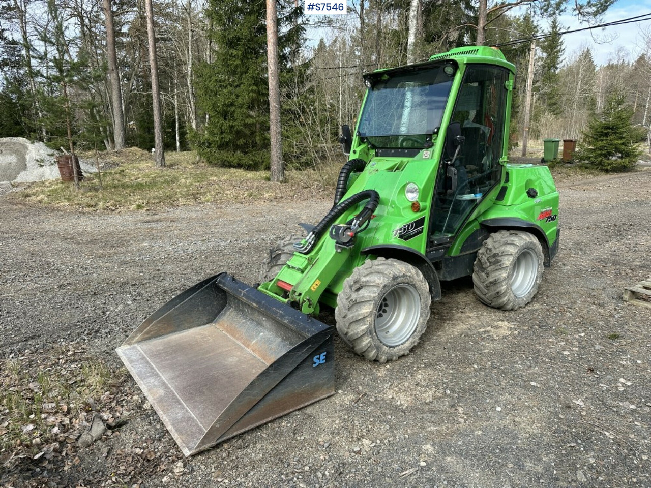 COMPACT LOADER, AVANT 750, WITH MANY TOOLS (SEE VIDEO) - Σπαστός φορτωτής: φωτογραφία 1 COMPACT LOADER, AVANT 750, WITH MANY TOOLS (SEE VIDEO) - Σπαστός φορτωτής: φωτογραφία 1