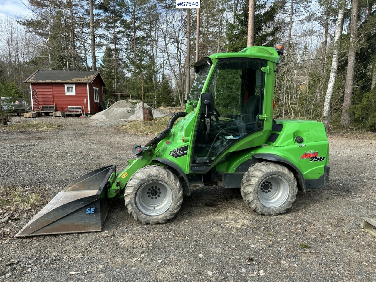 COMPACT LOADER, AVANT 750, WITH MANY TOOLS (SEE VIDEO) - Σπαστός φορτωτής: φωτογραφία 2 COMPACT LOADER, AVANT 750, WITH MANY TOOLS (SEE VIDEO) - Σπαστός φορτωτής: φωτογραφία 2