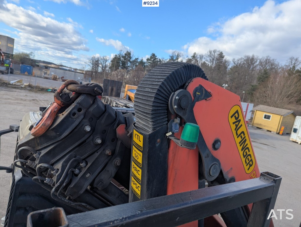 Φορτηγό με ανοιχτή καρότσα, Φορτηγό με γερανό Crane Truck Volvo FM 330 4X2 with tail lift: φωτογραφία 13