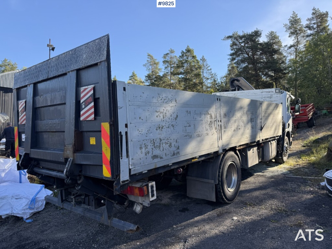 Crane truck Scania P94 230 with tail lift - Φορτηγό με ανοιχτή καρότσα, Φορτηγό με γερανό: φωτογραφία 4 Crane truck Scania P94 230 with tail lift - Φορτηγό με ανοιχτή καρότσα, Φορτηγό με γερανό: φωτογραφία 4