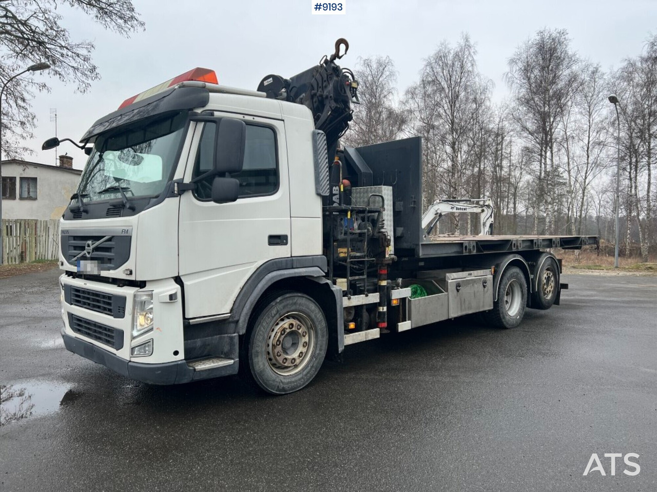 Crane truck VOLVO FM 6*2 with Flatbed and Gravel flatbed (See Video) - Φορτηγό με γερανό: φωτογραφία 1 Crane truck VOLVO FM 6*2 with Flatbed and Gravel flatbed (See Video) - Φορτηγό με γερανό: φωτογραφία 1
