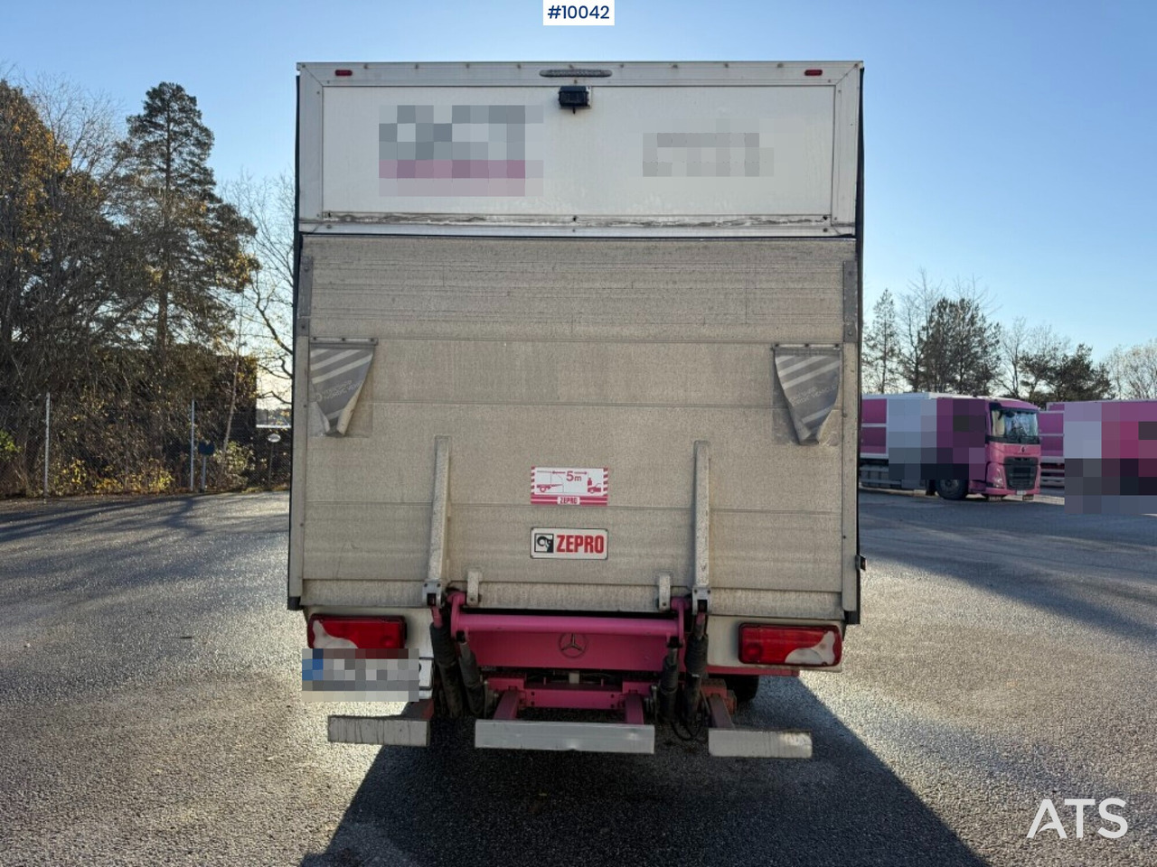 Mercedes Benz Sprinter with tail lift - Επαγγελματικό αυτοκίνητο κόφα: φωτογραφία 4 Mercedes Benz Sprinter with tail lift - Επαγγελματικό αυτοκίνητο κόφα: φωτογραφία 4