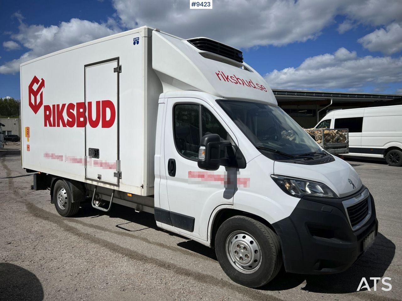 PEUGOT BOXER Box Truck with refrigeration unit and Tail Lift - Φορτηγό κόφα: φωτογραφία 3 PEUGOT BOXER Box Truck with refrigeration unit and Tail Lift - Φορτηγό κόφα: φωτογραφία 3