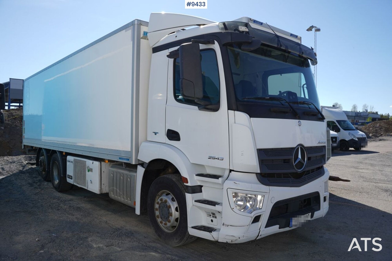 Refrigerated Box truck Mercedes Antos with tail lift (SEE VIDEO) - Φορτηγό ψυγείο: φωτογραφία 2 Refrigerated Box truck Mercedes Antos with tail lift (SEE VIDEO) - Φορτηγό ψυγείο: φωτογραφία 2