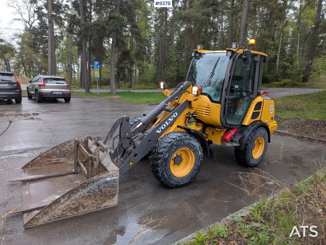 Wheel loader Volvo L25F with attachments (SEE VIDEO) - Ελαστιχοφόρος φορτωτής: φωτογραφία 2 Wheel loader Volvo L25F with attachments (SEE VIDEO) - Ελαστιχοφόρος φορτωτής: φωτογραφία 2