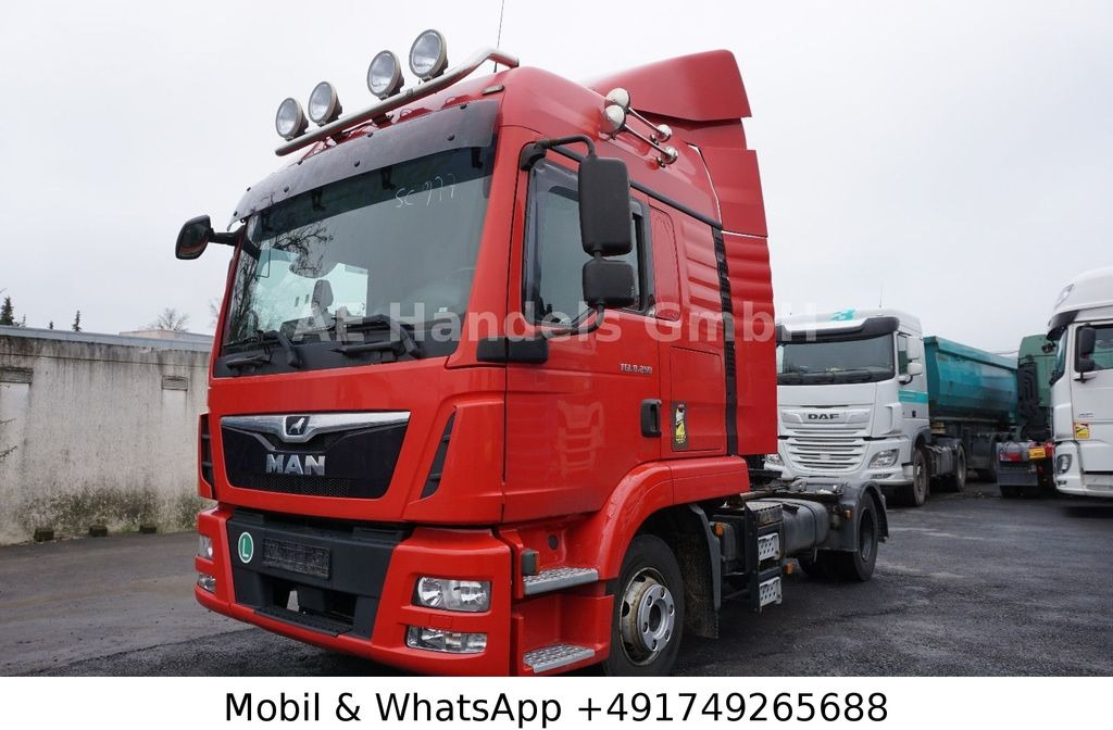 MAN TGL 8.250 LX BL *LDW/Navi/2xTank/Sitzheizung - Τράκτορας: φωτογραφία 1 MAN TGL 8.250 LX BL *LDW/Navi/2xTank/Sitzheizung - Τράκτορας: φωτογραφία 1