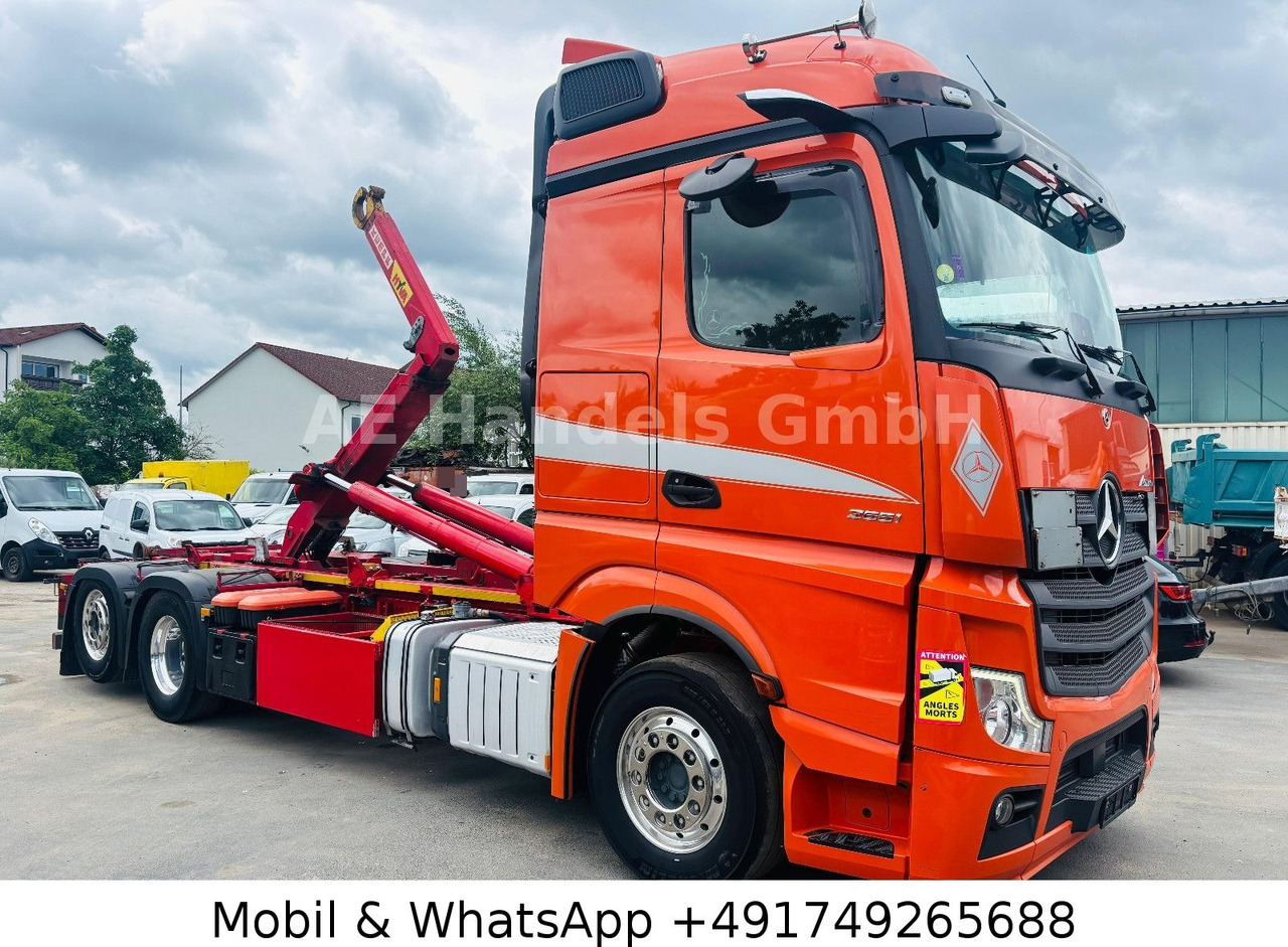 Mercedes-Benz Actros V 2551 L BL 6x2 *Retarder/Hyva-18-60-S - Φορτηγό φόρτωσης γάντζου, Φορτηγό με γερανό: φωτογραφία 2 Mercedes-Benz Actros V 2551 L BL 6x2 *Retarder/Hyva-18-60-S - Φορτηγό φόρτωσης γάντζου, Φορτηγό με γερανό: φωτογραφία 2