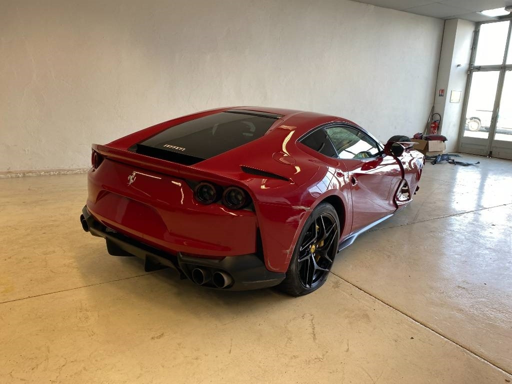Ferrari 812 SUPERFAST / ROSSO 70ANNI endommagé - Αυτοκίνητο: φωτογραφία 5 Ferrari 812 SUPERFAST / ROSSO 70ANNI endommagé - Αυτοκίνητο: φωτογραφία 5