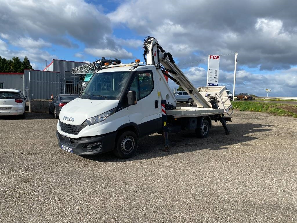 Iveco DAILY 35-140S / 2.3 Multijet 136-OIL&STEEL - Φορτηγό με εναέρια πλατφόρμα: φωτογραφία 2 Iveco DAILY 35-140S / 2.3 Multijet 136-OIL&STEEL - Φορτηγό με εναέρια πλατφόρμα: φωτογραφία 2