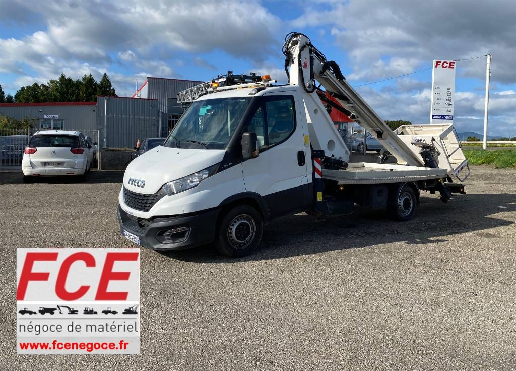Iveco DAILY 35-140S / 2.3 Multijet 136-OIL&STEEL - Φορτηγό με εναέρια πλατφόρμα: φωτογραφία 1 Iveco DAILY 35-140S / 2.3 Multijet 136-OIL&STEEL - Φορτηγό με εναέρια πλατφόρμα: φωτογραφία 1