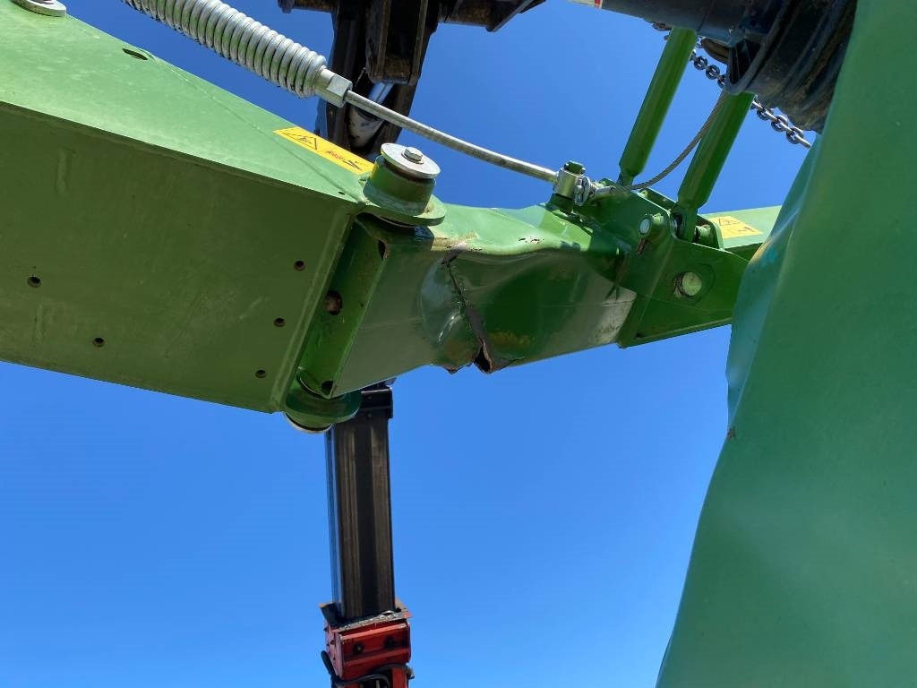 Χορτοκοπτικό Krone EASY CUT R360 endommagé: φωτογραφία 14 Χορτοκοπτικό Krone EASY CUT R360 endommagé: φωτογραφία 14