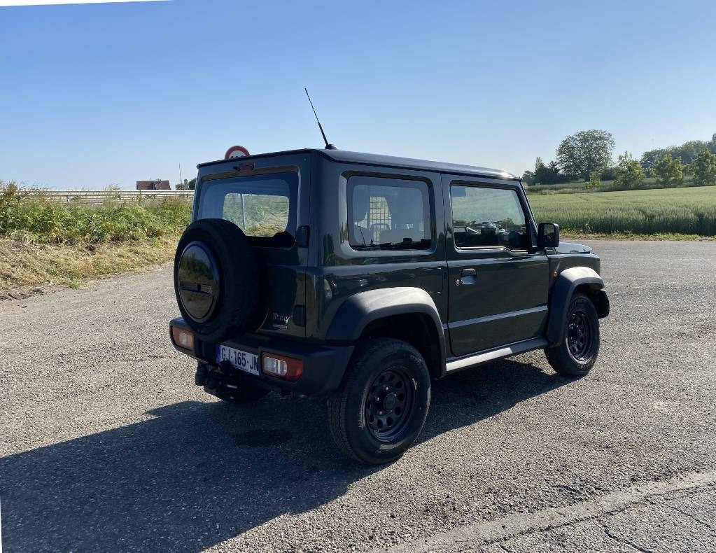 Suzuki JIMNY 1.5i 102/AllGrip endommagé - Αυτοκίνητο: φωτογραφία 4 Suzuki JIMNY 1.5i 102/AllGrip endommagé - Αυτοκίνητο: φωτογραφία 4