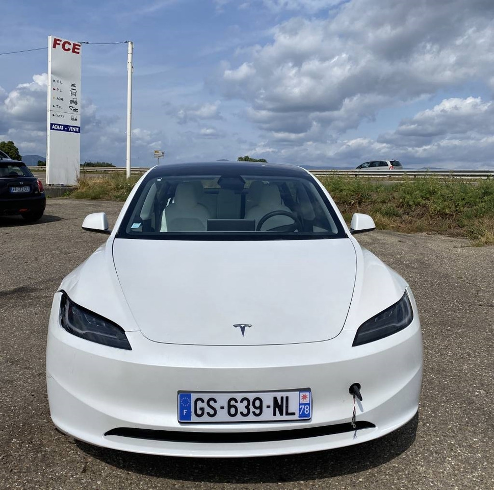Tesla MODEL 3 5YJ3 Carte Grise Française endommagée - Αυτοκίνητο: φωτογραφία 2 Tesla MODEL 3 5YJ3 Carte Grise Française endommagée - Αυτοκίνητο: φωτογραφία 2