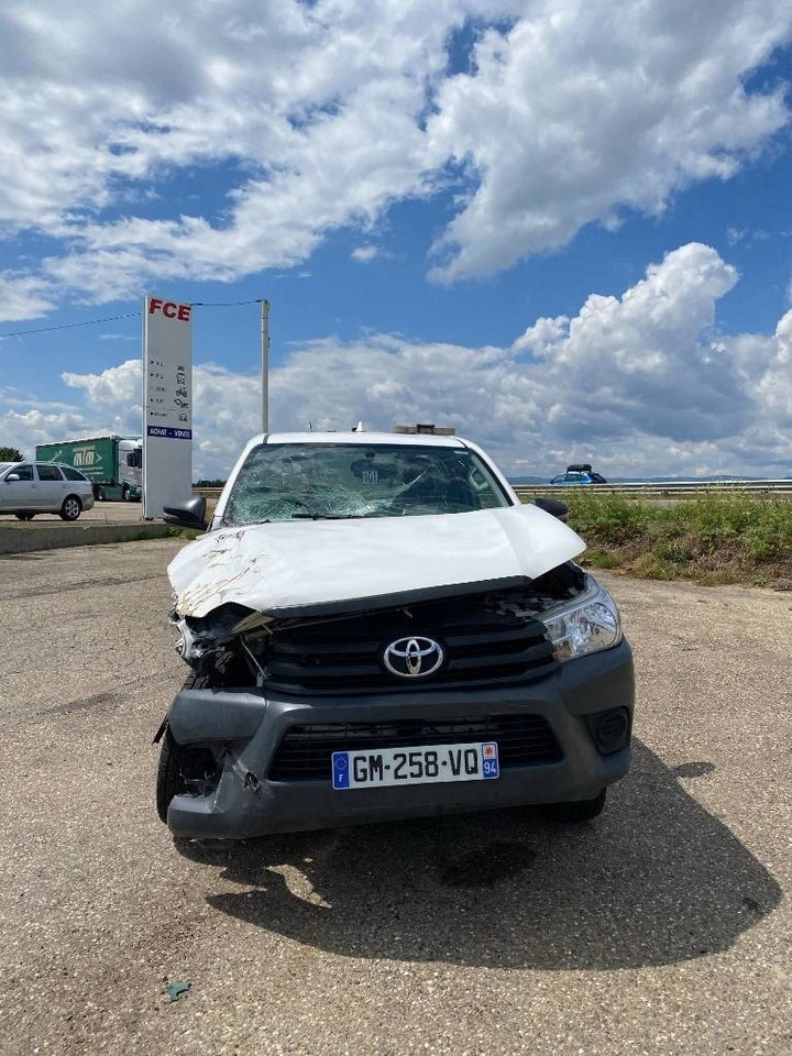 Toyota HILUX 2.4 D4D /MINIMAX COMBINE LONGWAY endommagé - Όχημα εκκένωσης βόθρων: φωτογραφία 2 Toyota HILUX 2.4 D4D /MINIMAX COMBINE LONGWAY endommagé - Όχημα εκκένωσης βόθρων: φωτογραφία 2